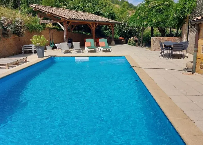 Chambre Avec Cuisine, Vue Et Piscine Privee Au Coeur Du Beaujolais