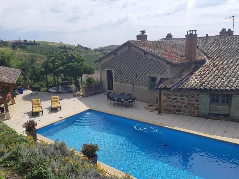 Avec Cuisine, Vue Et Piscine Privee Au Coeur Du Beaujolais *